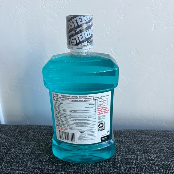 NWT Listerine Cool Mint Antiseptic Mouthwash 1.5 L - Picture 3 of 7
